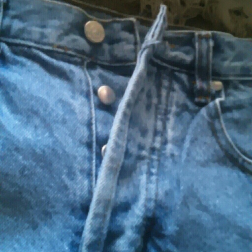 LEVI'S  button up jean shorts Womens